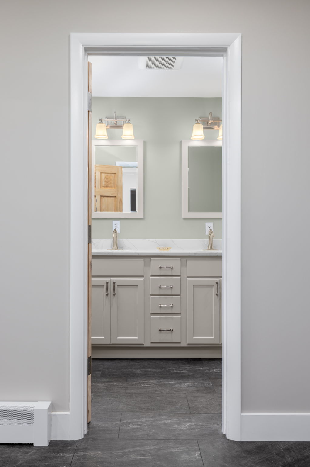 Modern Bathroom Bloomsburg Grey