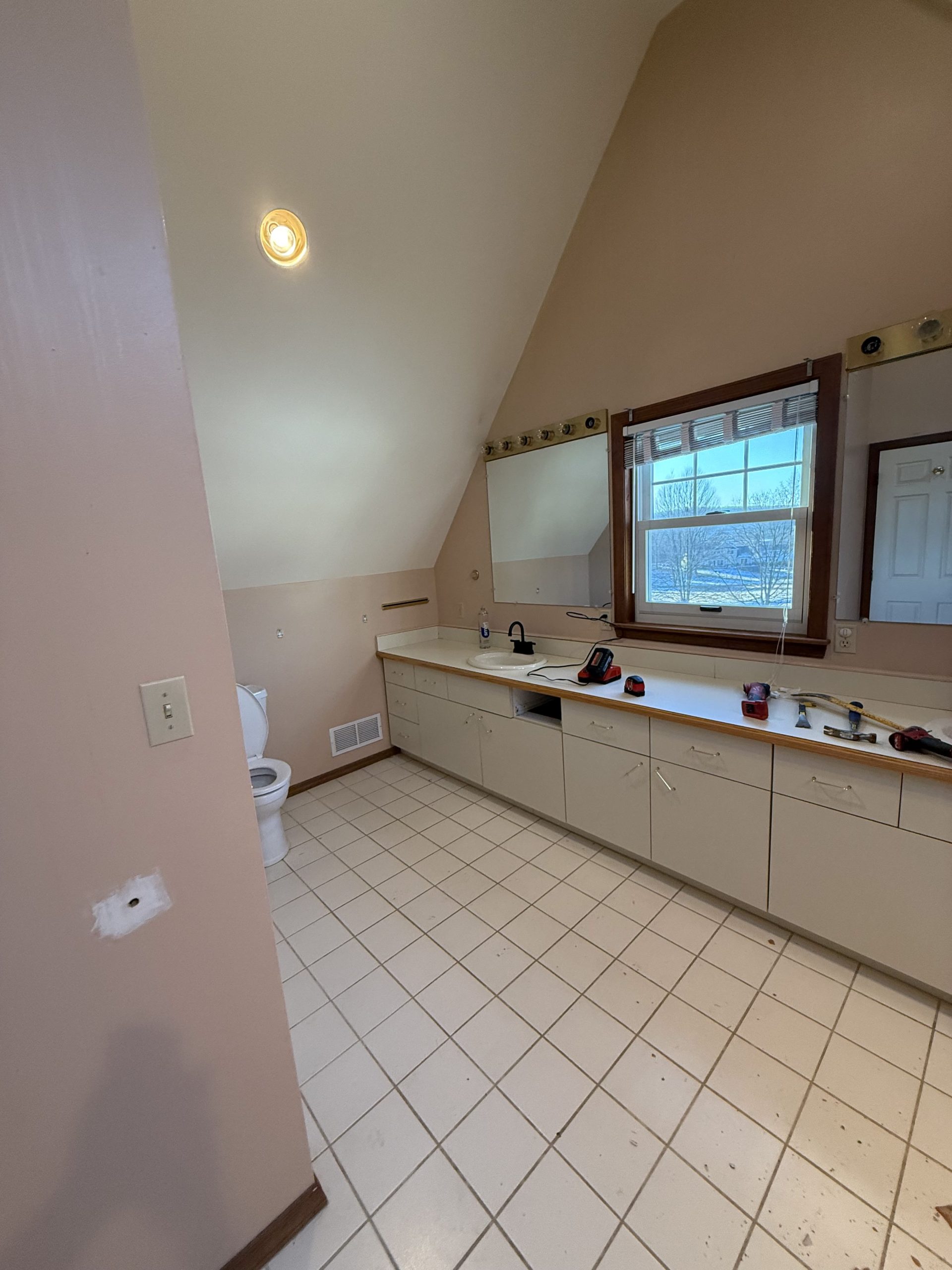 Modern Bathroom Bloomsburg Grey